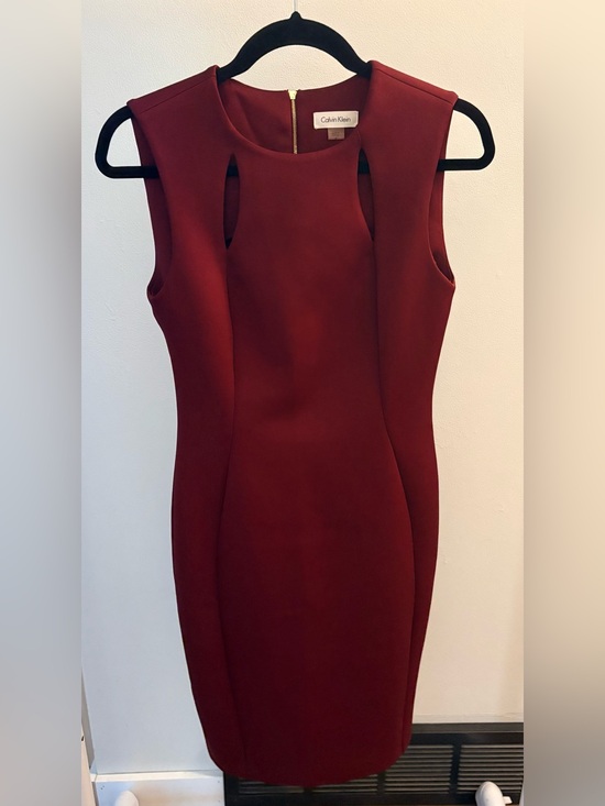 Calvin Klein Dresses & Skirts - Calvin Klein Sleeveless Burgundy Midi Sheath Dress